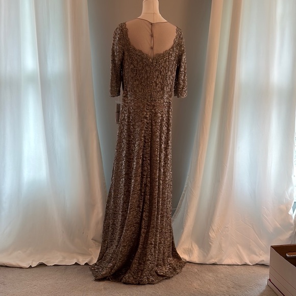 Elegant Lace Evening Gown by Rickie Freeman Teri John Size 16 Color Taupe - Picture 5 of 9